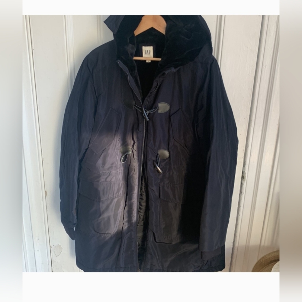 Gap black faux fur lined quilted parka
